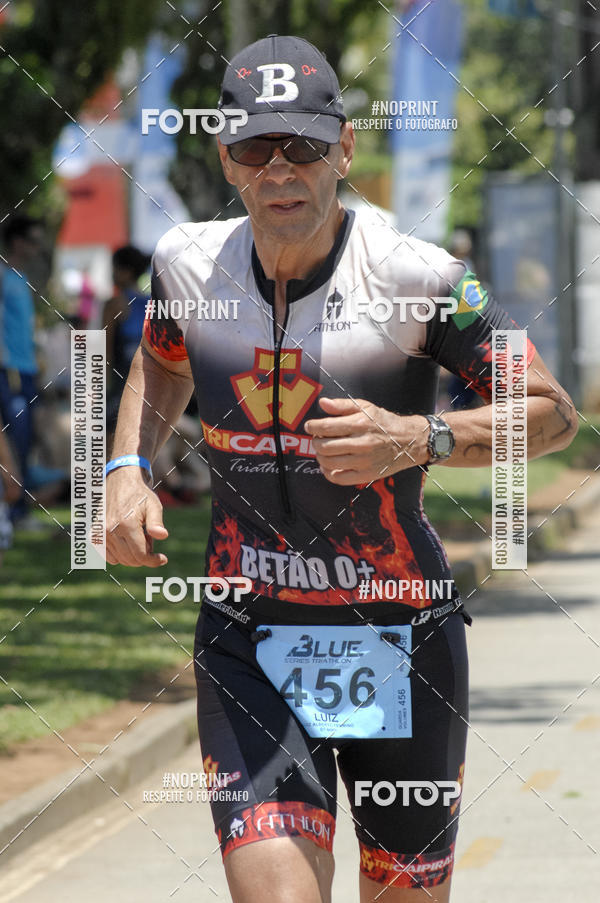 Buy your photos of the eventBLUE SERIES TRIATHLON BERTIOGA 2019 on Fotop