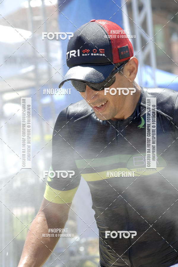 Buy your photos of the eventBLUE SERIES TRIATHLON BERTIOGA 2019 on Fotop