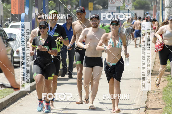 Buy your photos of the eventBLUE SERIES TRIATHLON BERTIOGA 2019 on Fotop