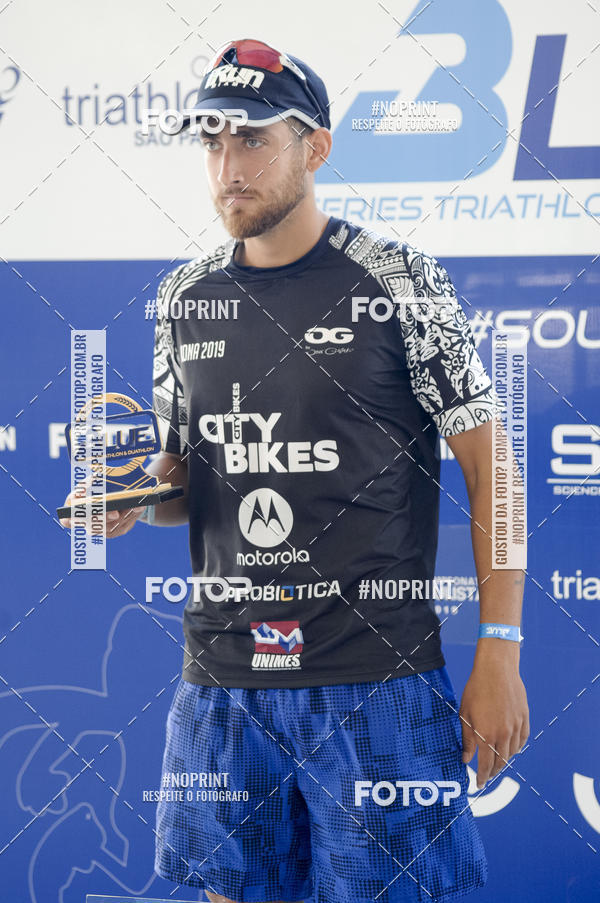 Buy your photos of the eventBLUE SERIES TRIATHLON BERTIOGA 2019 on Fotop
