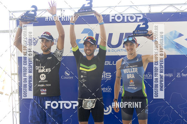Buy your photos of the eventBLUE SERIES TRIATHLON BERTIOGA 2019 on Fotop