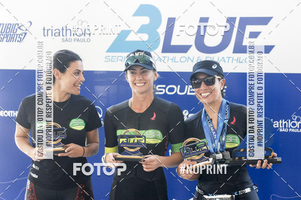 Buy your photos of the eventBLUE SERIES TRIATHLON BERTIOGA 2019 on Fotop