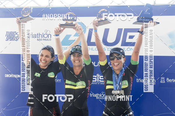Buy your photos of the eventBLUE SERIES TRIATHLON BERTIOGA 2019 on Fotop