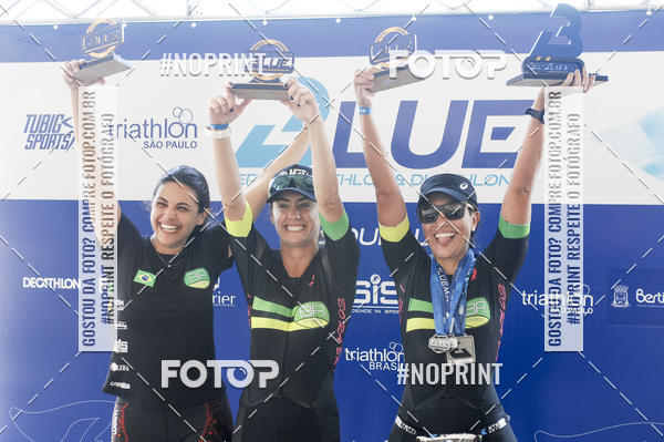 Buy your photos of the eventBLUE SERIES TRIATHLON BERTIOGA 2019 on Fotop