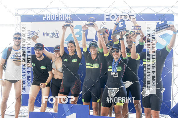 Buy your photos of the eventBLUE SERIES TRIATHLON BERTIOGA 2019 on Fotop