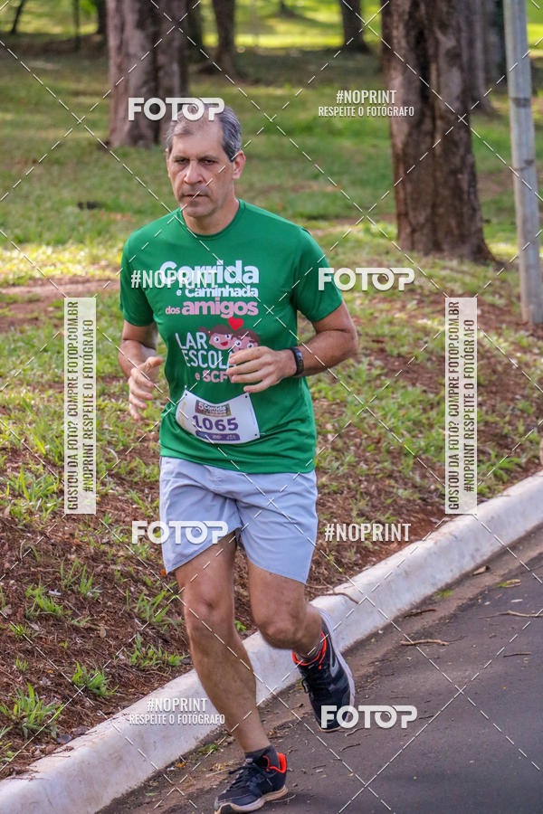 Compre as suas fotos do evento5a Corrida e Caminhada dos Amigos Lar EScola no Fotop