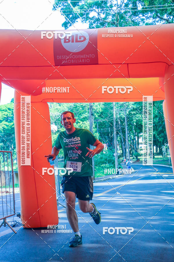 Compre as suas fotos do evento5a Corrida e Caminhada dos Amigos Lar EScola no Fotop