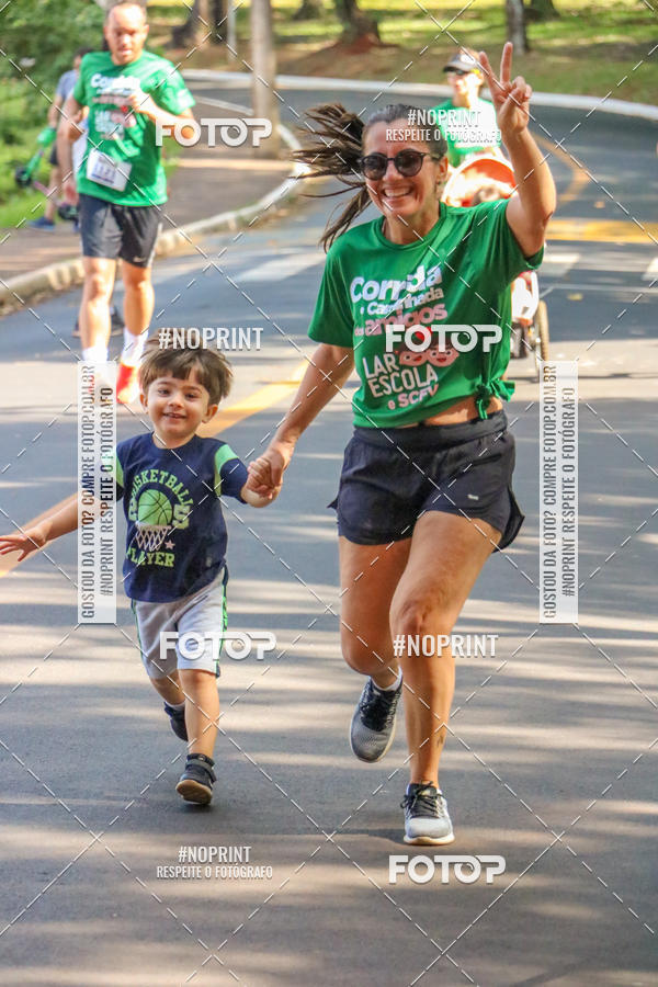 Compre as suas fotos do evento5a Corrida e Caminhada dos Amigos Lar EScola no Fotop