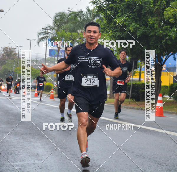Buy your photos of the eventSANTANDER TRACK&FIELD RUN SERIES Shopping Tambor on Fotop