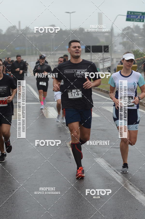 Buy your photos of the eventSANTANDER TRACK&FIELD RUN SERIES Shopping Tambor on Fotop