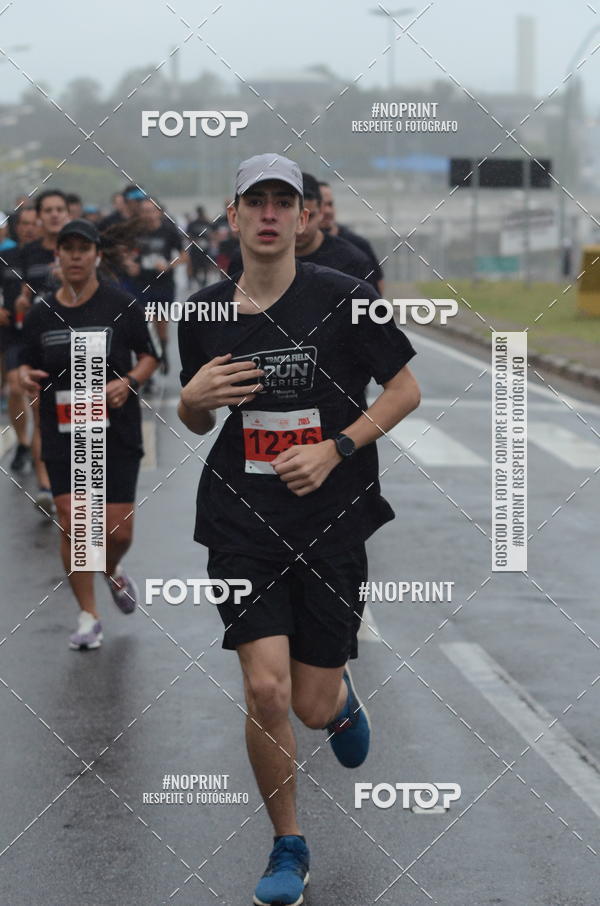 Buy your photos of the eventSANTANDER TRACK&FIELD RUN SERIES Shopping Tambor on Fotop