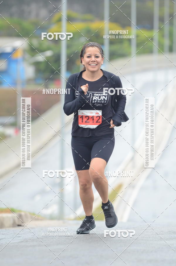 Buy your photos of the eventSANTANDER TRACK&FIELD RUN SERIES Shopping Tambor on Fotop