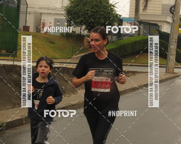 Buy your photos of the eventSANTANDER TRACK&FIELD RUN SERIES Shopping Tambor on Fotop