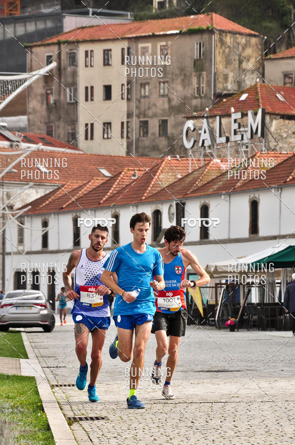 Buy your photos of the eventMaratona do Porto 2019 on Fotop