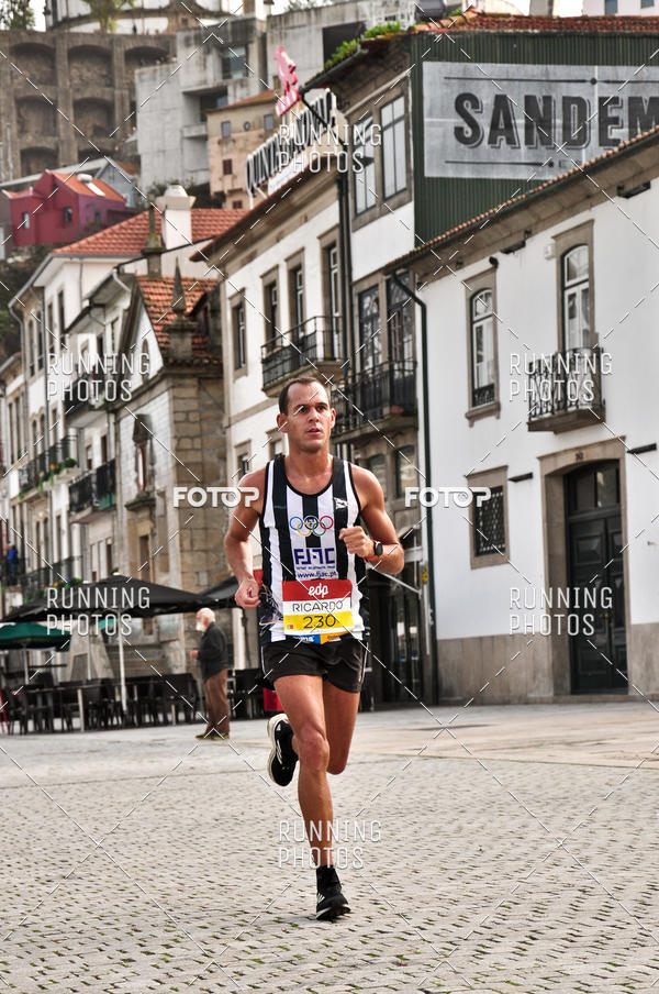 Buy your photos of the eventMaratona do Porto 2019 on Fotop