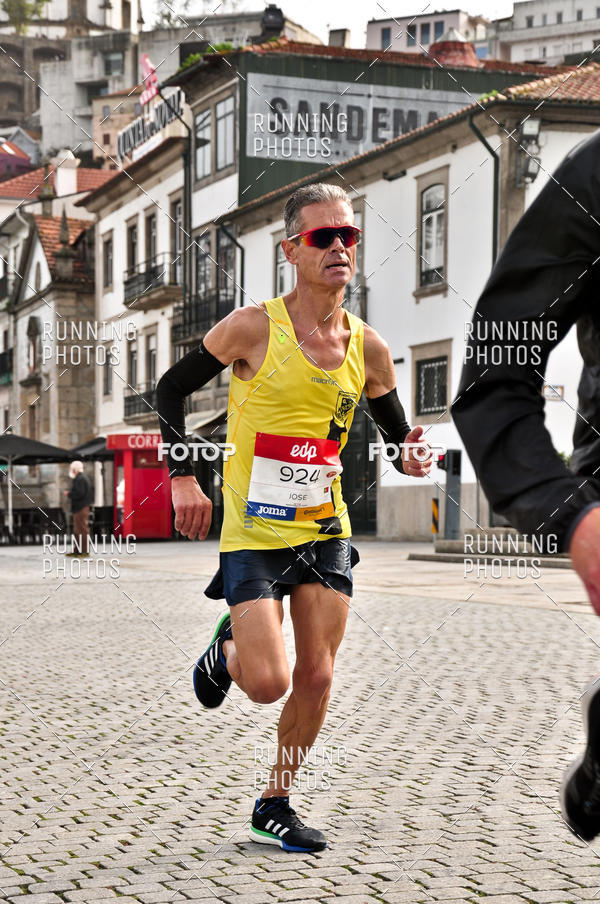 Buy your photos of the eventMaratona do Porto 2019 on Fotop