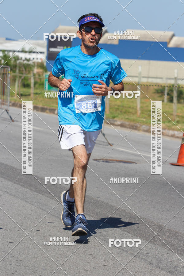 Buy your photos of the eventCorrida Solidria Grupo Milclean 21 anos on Fotop