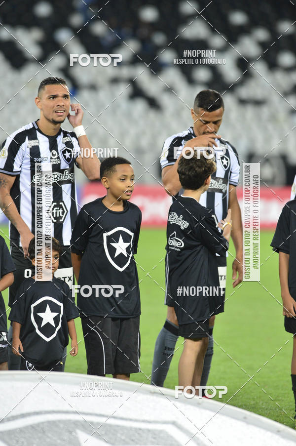 Buy your photos of the eventBotafogo x Goi�s � Nilton Santos - 09/10/2019 on Fotop
