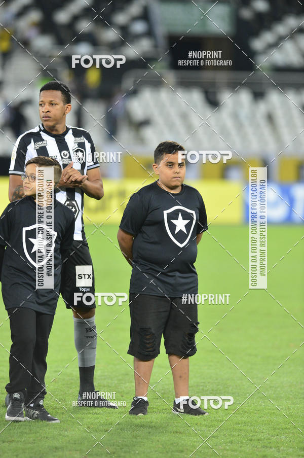 Buy your photos of the eventBotafogo x Goi�s � Nilton Santos - 09/10/2019 on Fotop