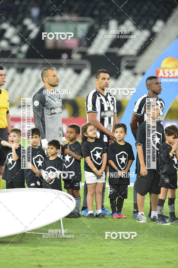 Buy your photos of the eventBotafogo x Goi�s � Nilton Santos - 09/10/2019 on Fotop