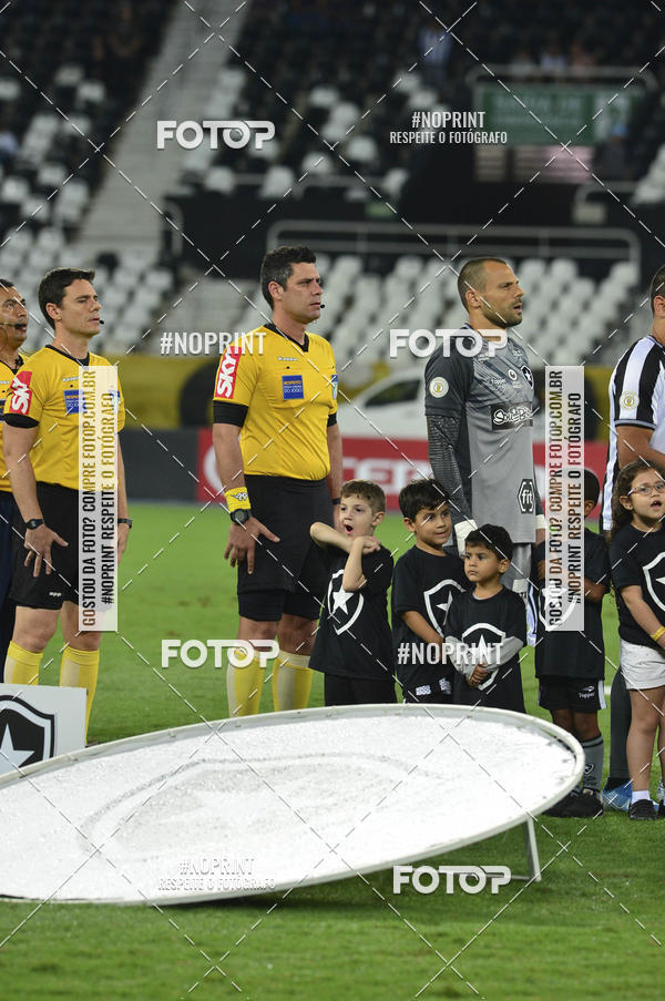 Buy your photos of the eventBotafogo x Goi�s � Nilton Santos - 09/10/2019 on Fotop