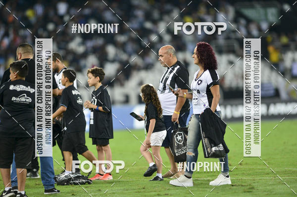 Buy your photos of the eventBotafogo x Goi�s � Nilton Santos - 09/10/2019 on Fotop