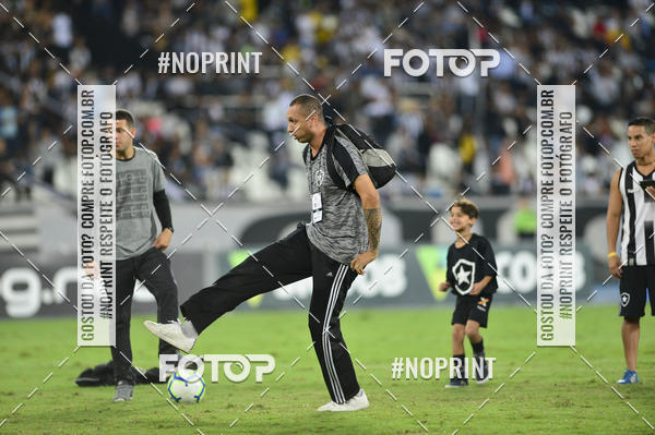 Buy your photos of the eventBotafogo x Goi�s � Nilton Santos - 09/10/2019 on Fotop