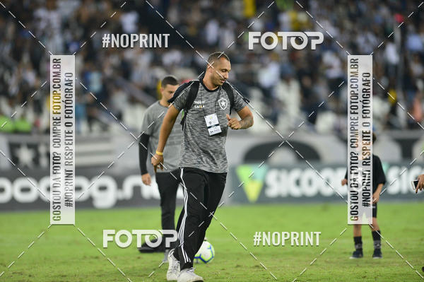 Buy your photos of the eventBotafogo x Goi�s � Nilton Santos - 09/10/2019 on Fotop