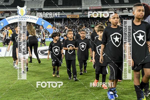 Buy your photos of the eventBotafogo x Goi�s � Nilton Santos - 09/10/2019 on Fotop