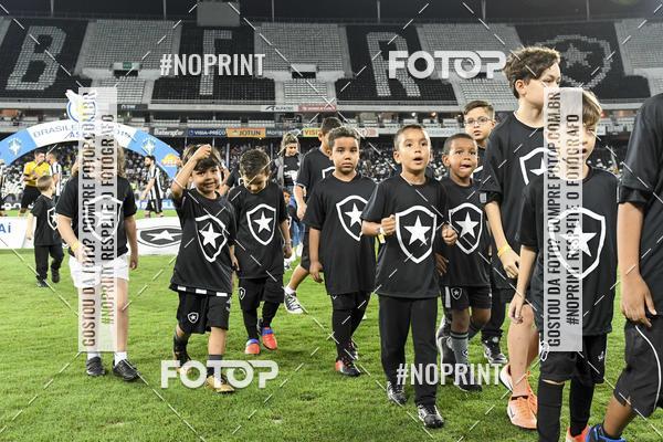 Buy your photos of the eventBotafogo x Goi�s � Nilton Santos - 09/10/2019 on Fotop