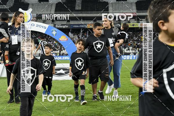 Buy your photos of the eventBotafogo x Goi�s � Nilton Santos - 09/10/2019 on Fotop