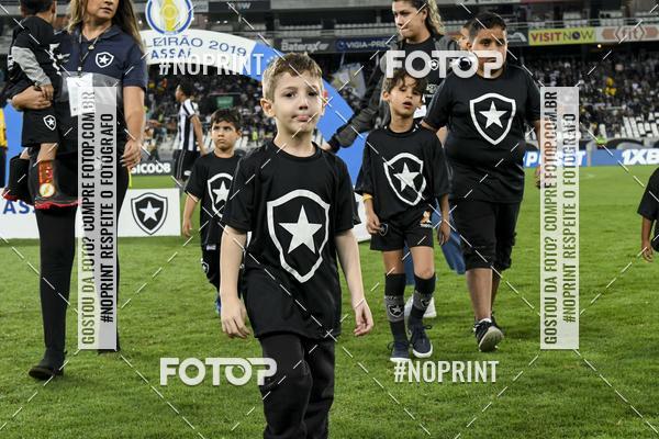 Buy your photos of the eventBotafogo x Goi�s � Nilton Santos - 09/10/2019 on Fotop