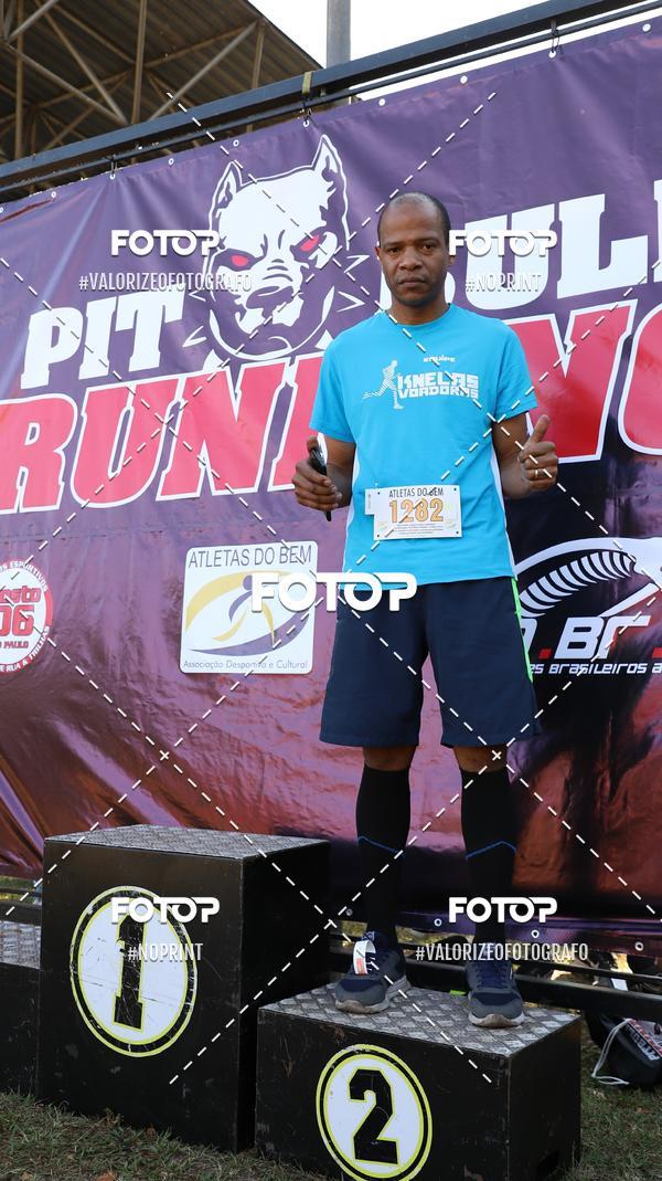 Buy your photos of the eventPIT BULL RUNNING on Fotop