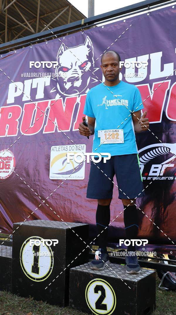 Buy your photos of the eventPIT BULL RUNNING on Fotop