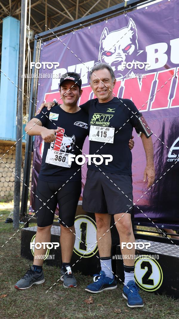 Buy your photos of the eventPIT BULL RUNNING on Fotop