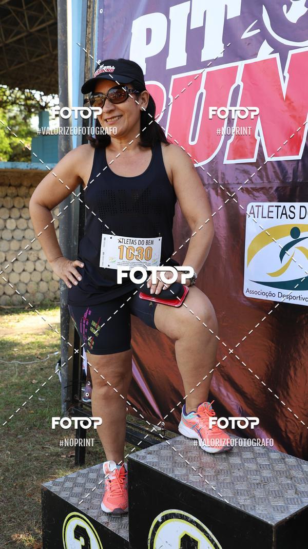 Buy your photos of the eventPIT BULL RUNNING on Fotop