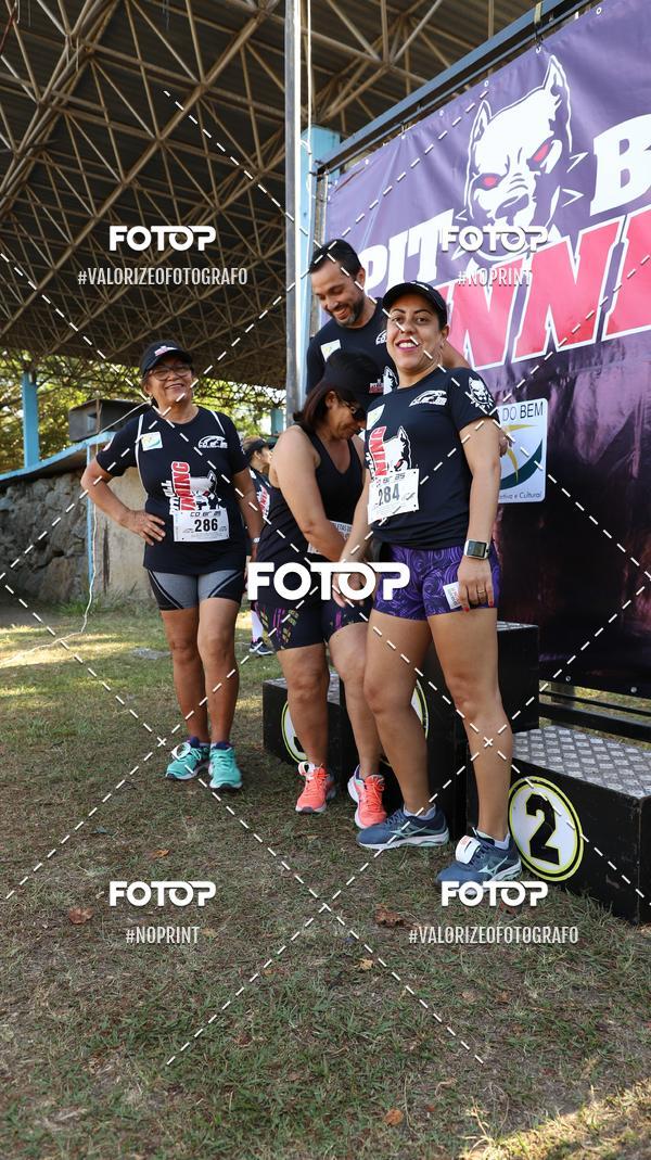 Buy your photos of the eventPIT BULL RUNNING on Fotop