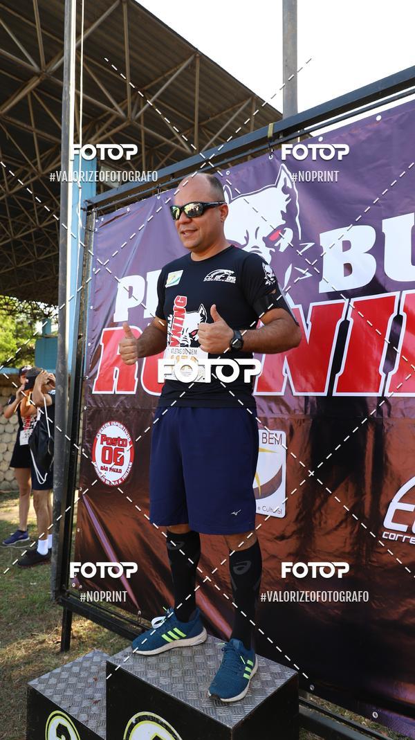 Buy your photos of the eventPIT BULL RUNNING on Fotop