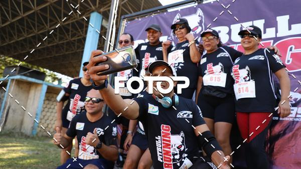 Buy your photos of the eventPIT BULL RUNNING on Fotop