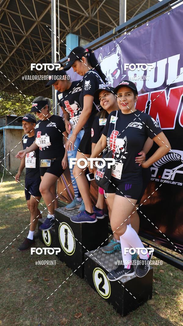Compre as suas fotos do eventoPIT BULL RUNNING no Fotop