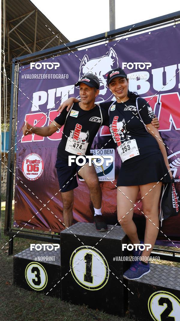 Compre as suas fotos do eventoPIT BULL RUNNING no Fotop