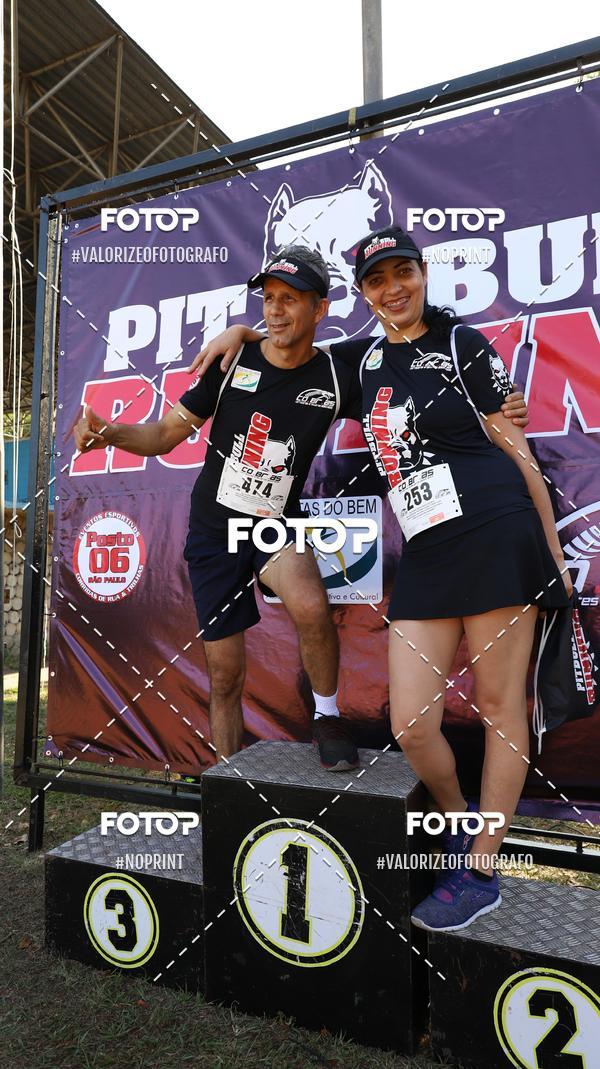 Compre as suas fotos do eventoPIT BULL RUNNING no Fotop
