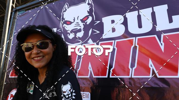 Achetez vos photos de l'vnementPIT BULL RUNNING sur Fotop