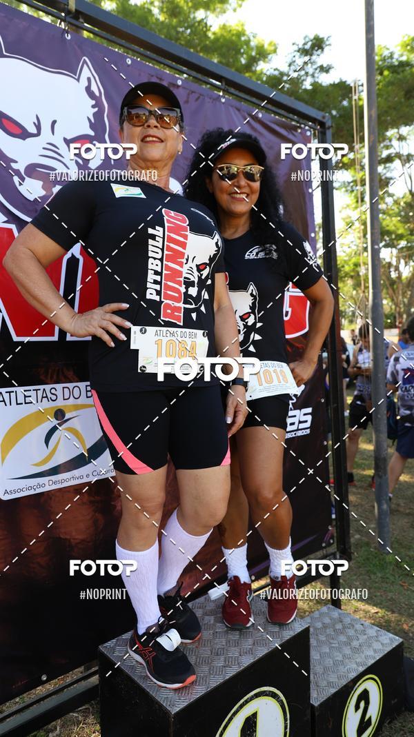 Achetez vos photos de l'vnementPIT BULL RUNNING sur Fotop