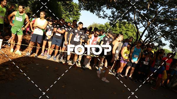 Achetez vos photos de l'vnementPIT BULL RUNNING sur Fotop