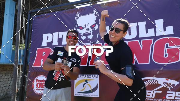 Buy your photos of the eventPIT BULL RUNNING on Fotop