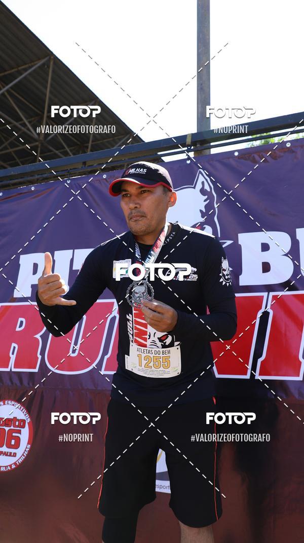 Buy your photos of the eventPIT BULL RUNNING on Fotop