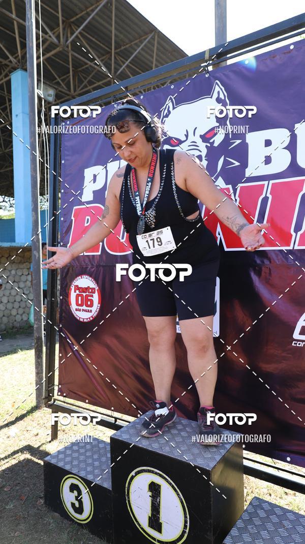 Achetez vos photos de l'vnementPIT BULL RUNNING sur Fotop