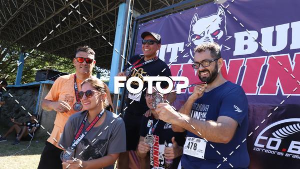 Achetez vos photos de l'vnementPIT BULL RUNNING sur Fotop