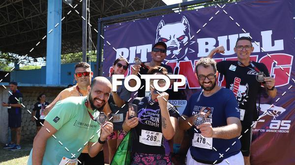 Achetez vos photos de l'vnementPIT BULL RUNNING sur Fotop